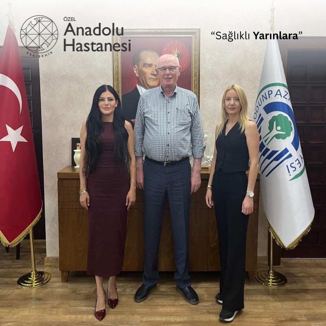 Odunpazarı Belediye Başkanı Sayın Kazım KURT’u makamında ziyaret ettik.